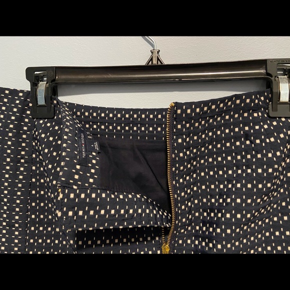Tommy Hilfiger Navy Skirt. - Picture 5 of 5